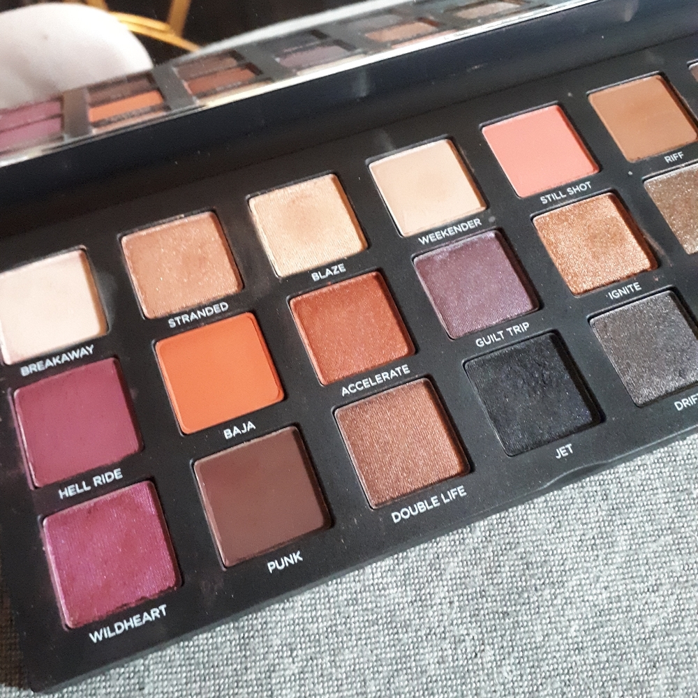 Urban Decay -  New/Unsused Eyeshadow Palette